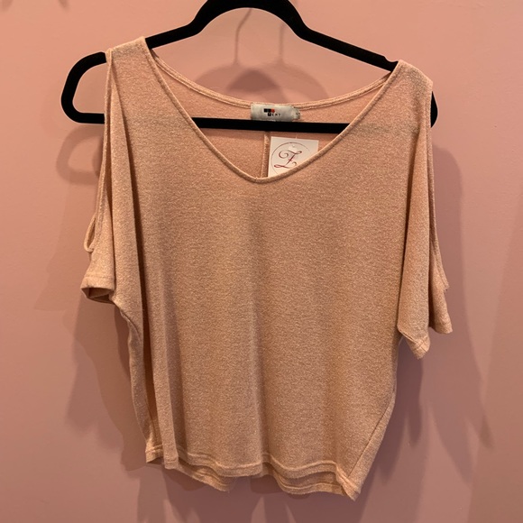 Sparkly Blush Top - Picture 1 of 1